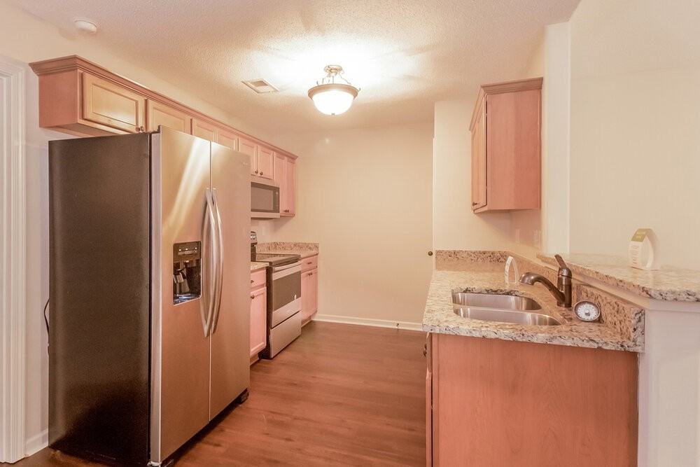 9500 Eckley Pl - Photo 5 of 15