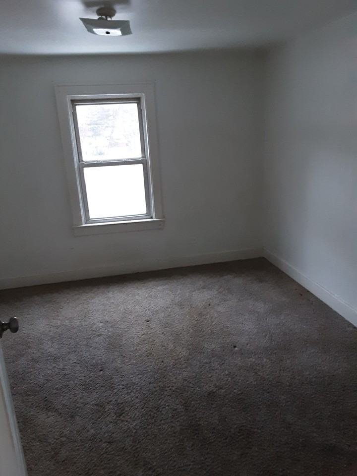 27 Market Street - Photo 6 of 9