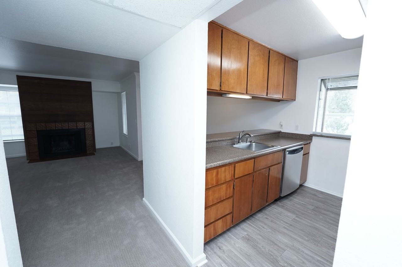 Quail Vista Apartments - Photo 4 of 26