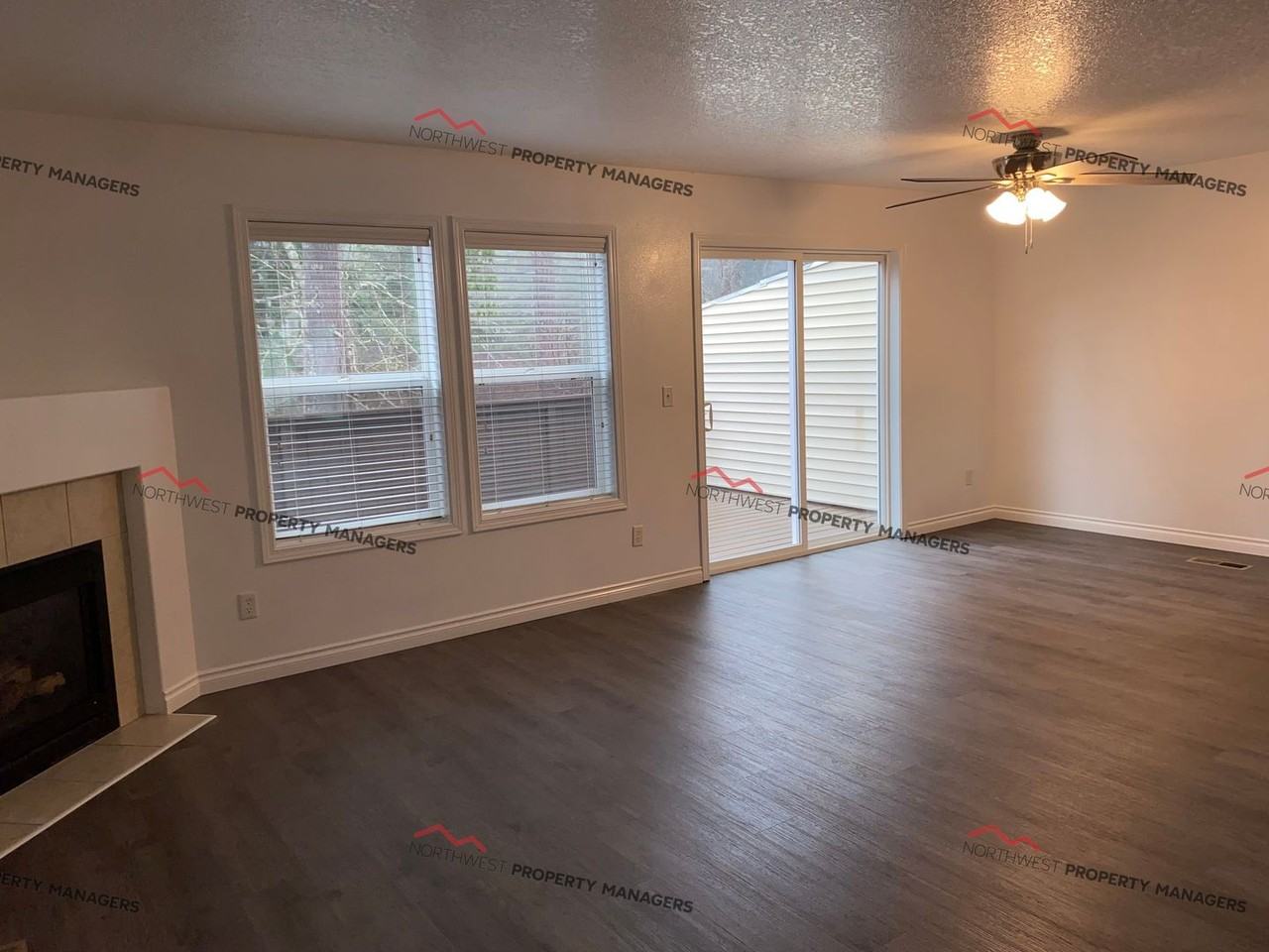 3387 Bali St Ne - Photo 6 of 35