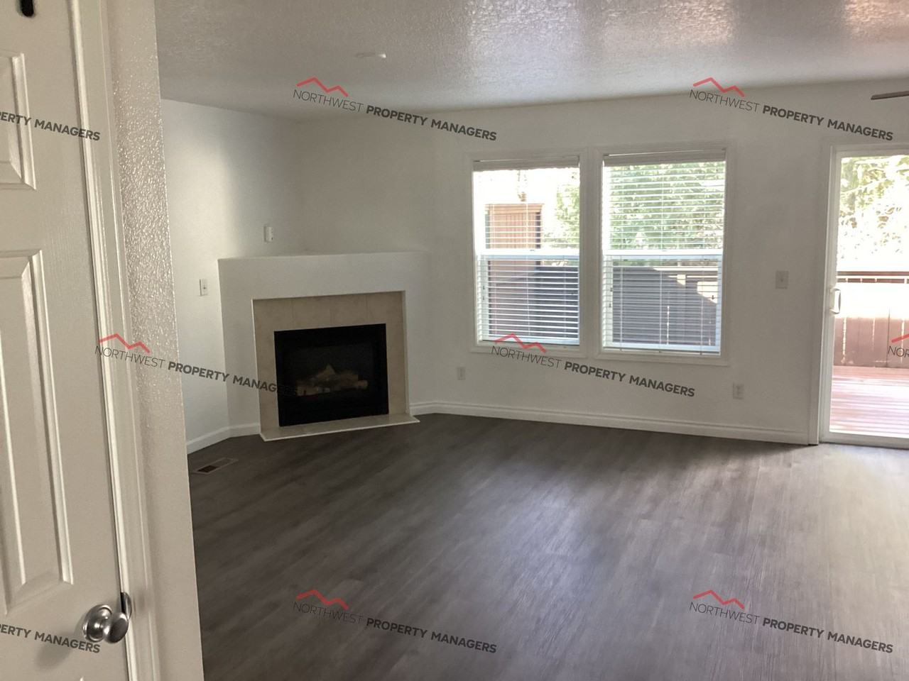 3387 Bali St Ne - Photo 7 of 35