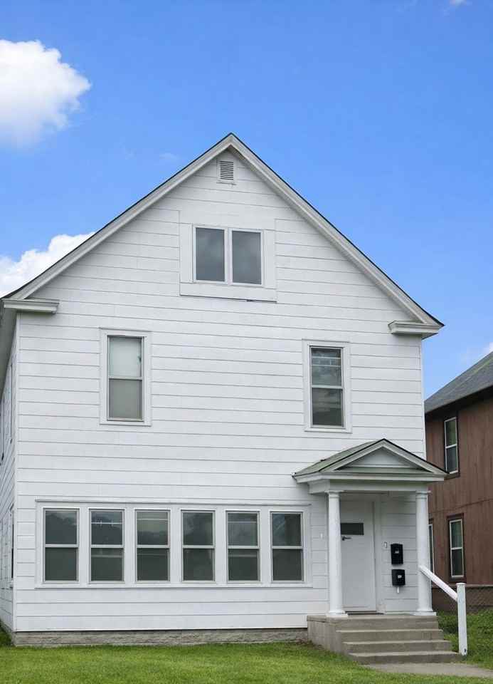 1303-HEN - Photo 4 of 22