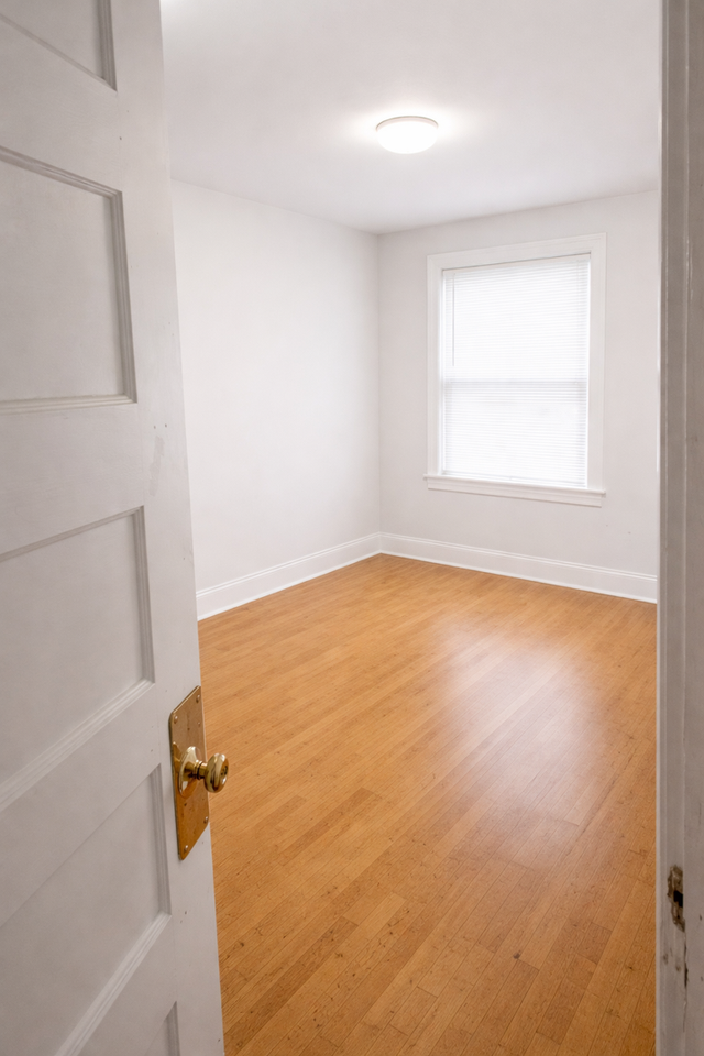 808-810 University Ave SE - Photo 4 of 14