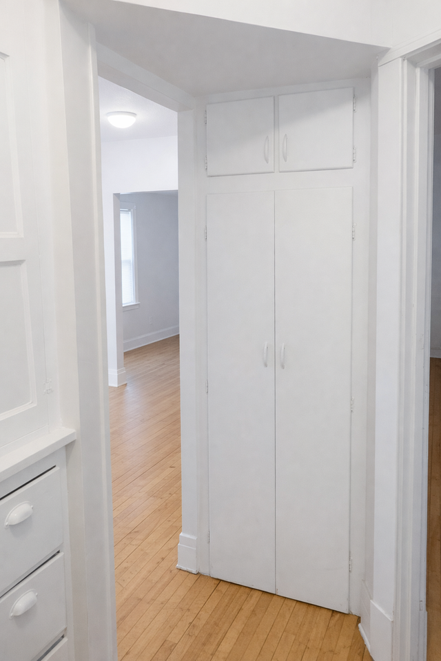 808-810 University Ave SE - Photo 6 of 14