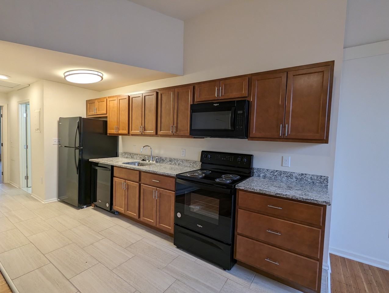 1814 Eutaw Place Apartments - Photo 4 of 26