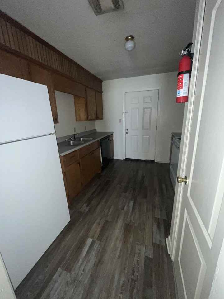 Pine Grove - Photo 3 of 10