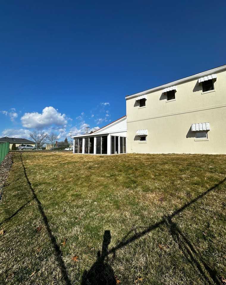 440 Drummond Street - Photo 3 of 34