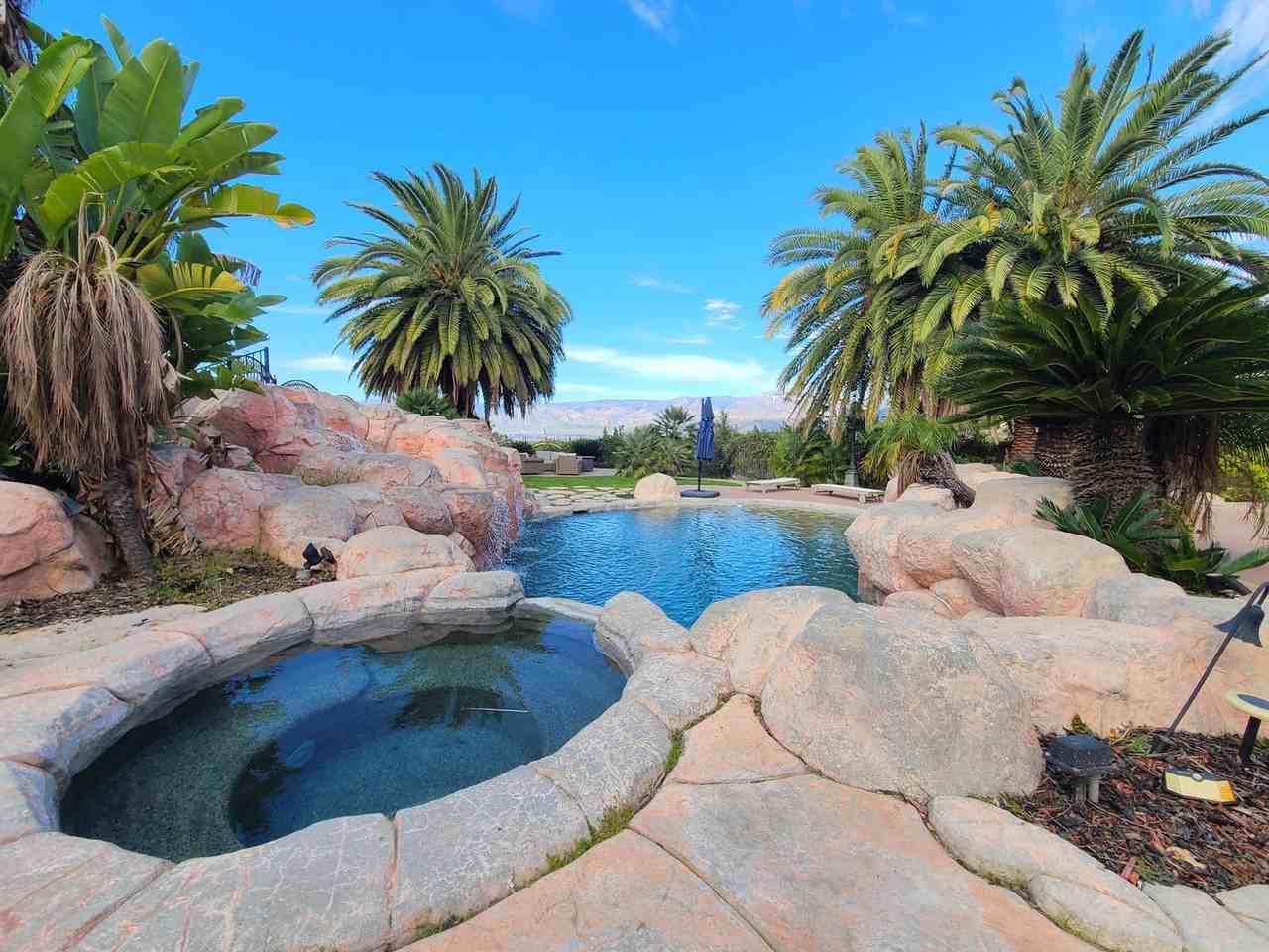 306 Edgemont Dr - Photo 2 of 25