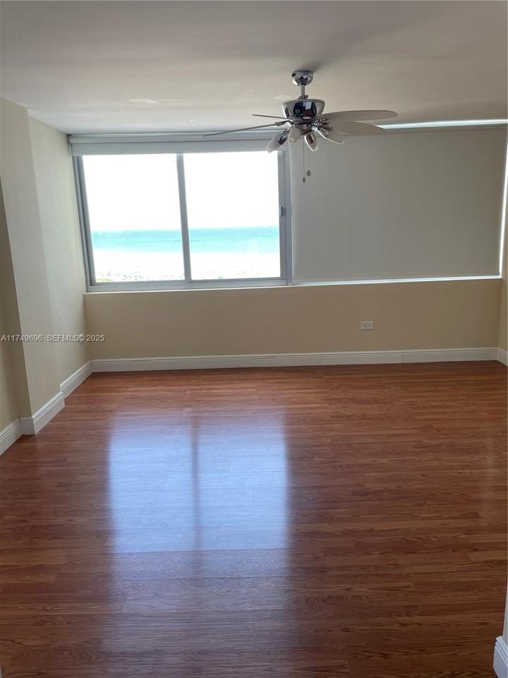 7135 Collins Avenue ##832 - Photo 4 of 14