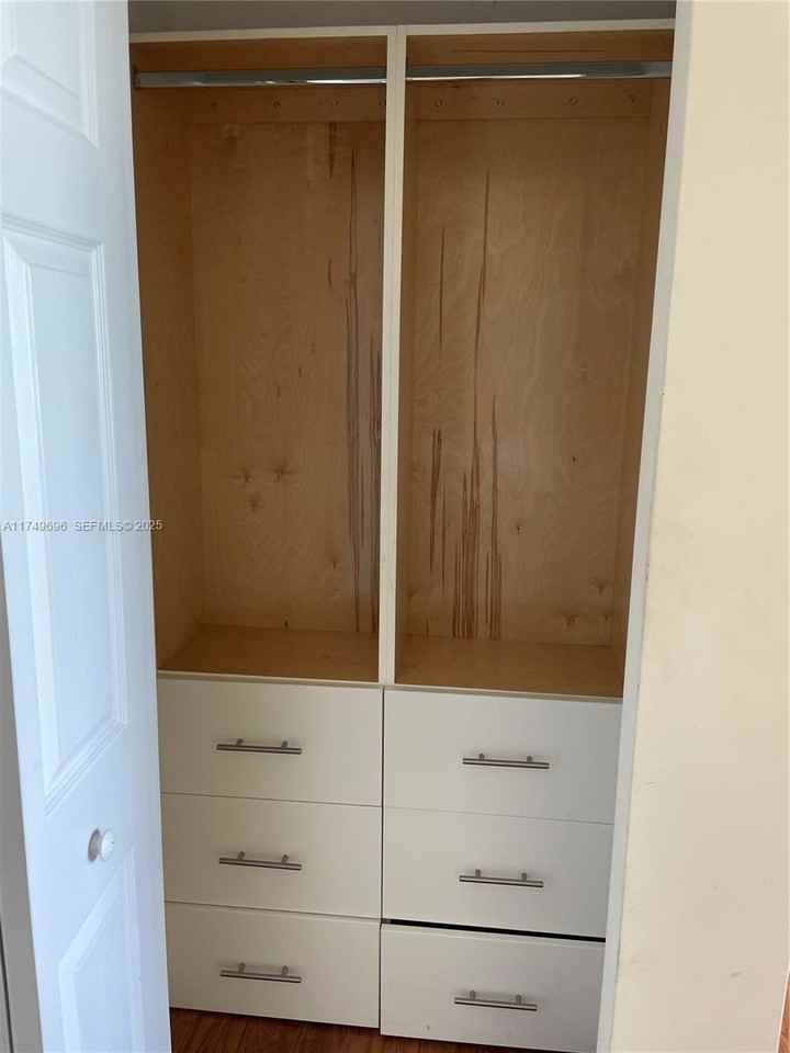 7135 Collins Avenue ##832 - Photo 5 of 14