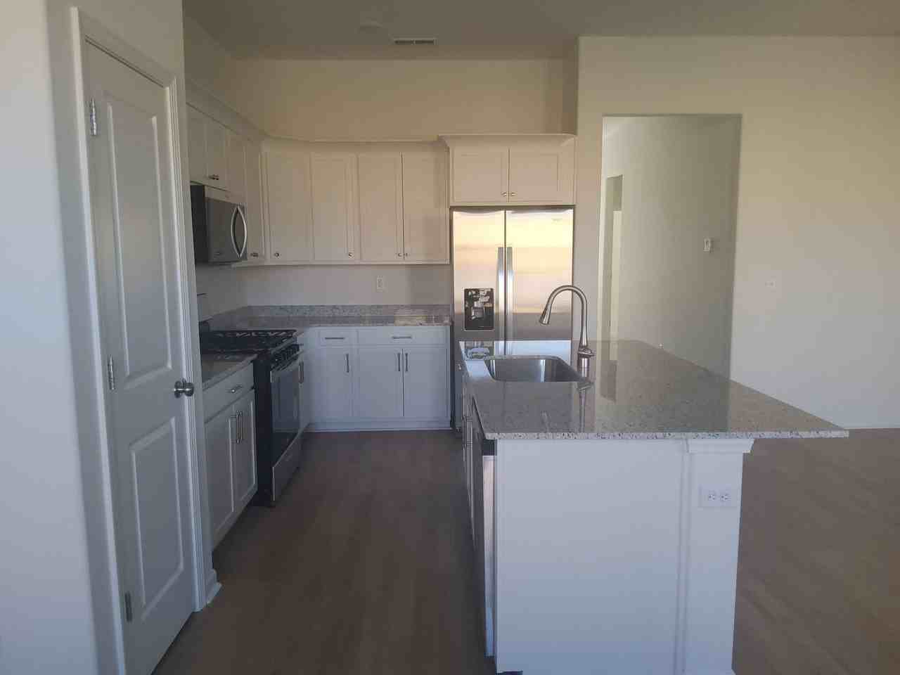 360 Green Willow Dr - Photo 3 of 20