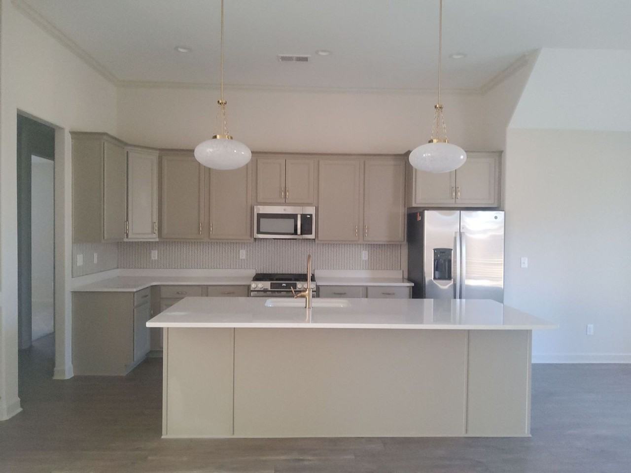 260 Valleyview Ln - Photo 3 of 30