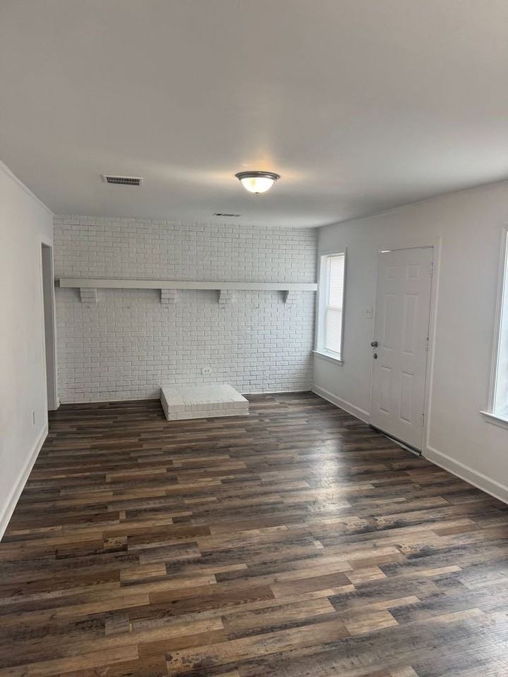 1328 Semmes St - Photo 4 of 14