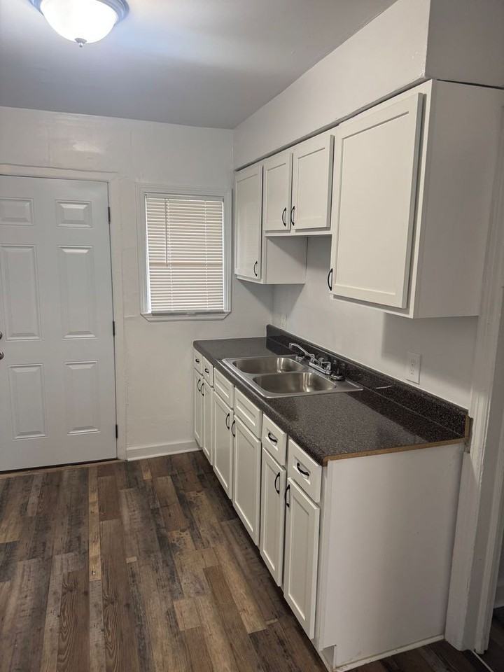 1328 Semmes St - Photo 5 of 14