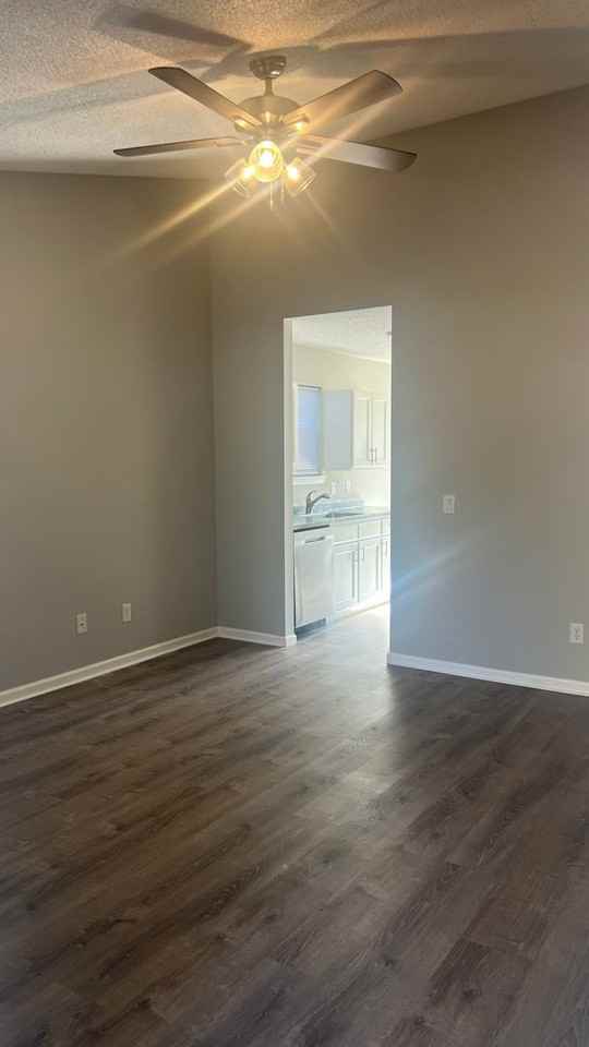 917 Page Ave - Photo 3 of 19