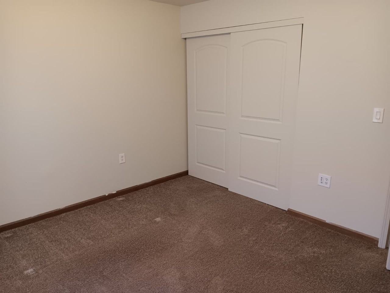 207 Franklin St - Photo 5 of 14