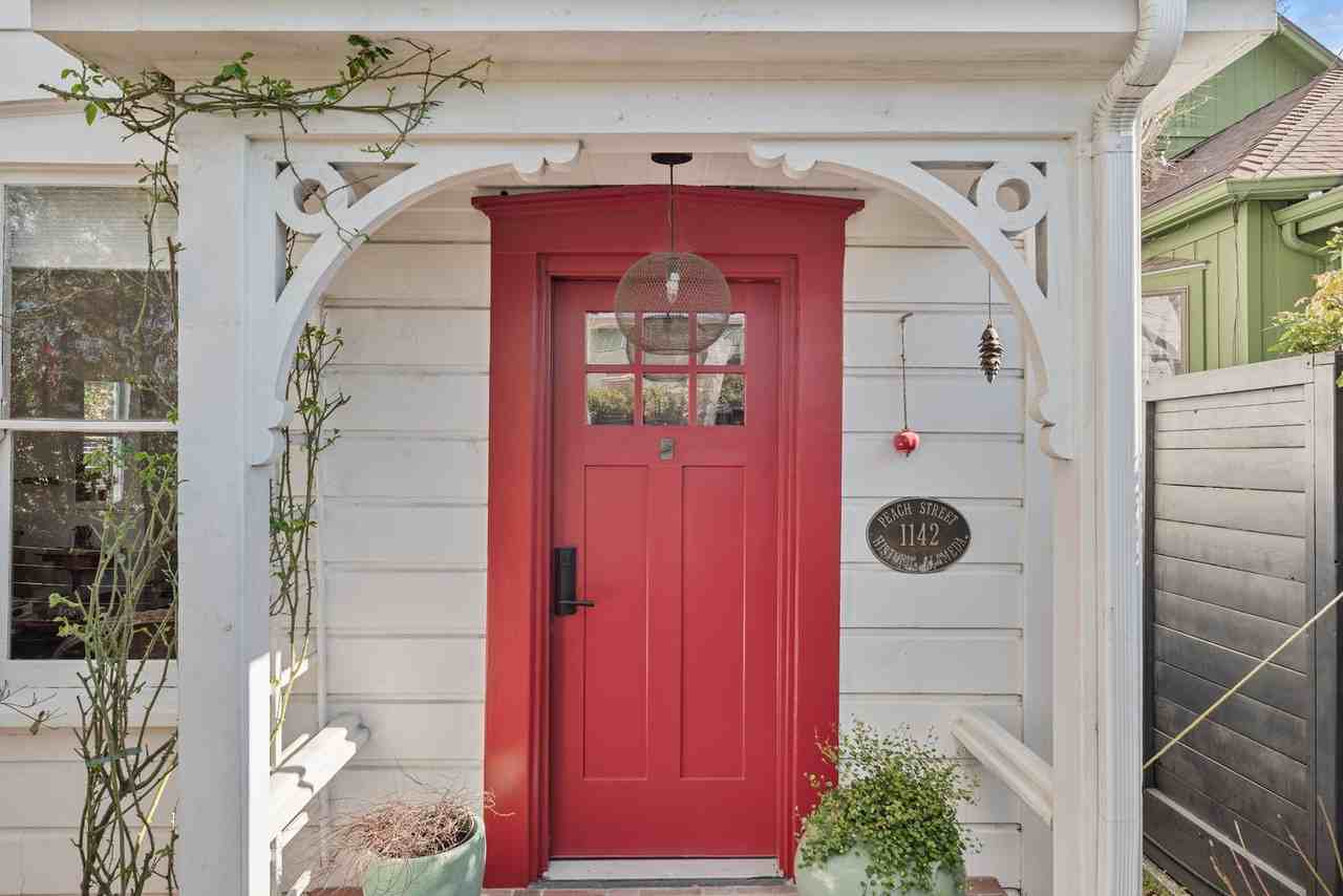 1142 Peach St - Photo 2 of 30