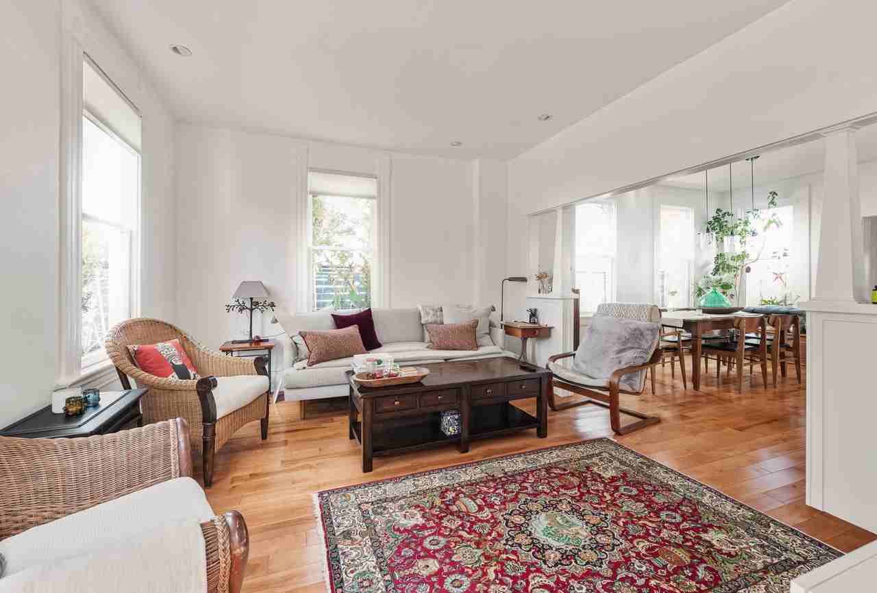 1142 Peach St - Photo 3 of 30