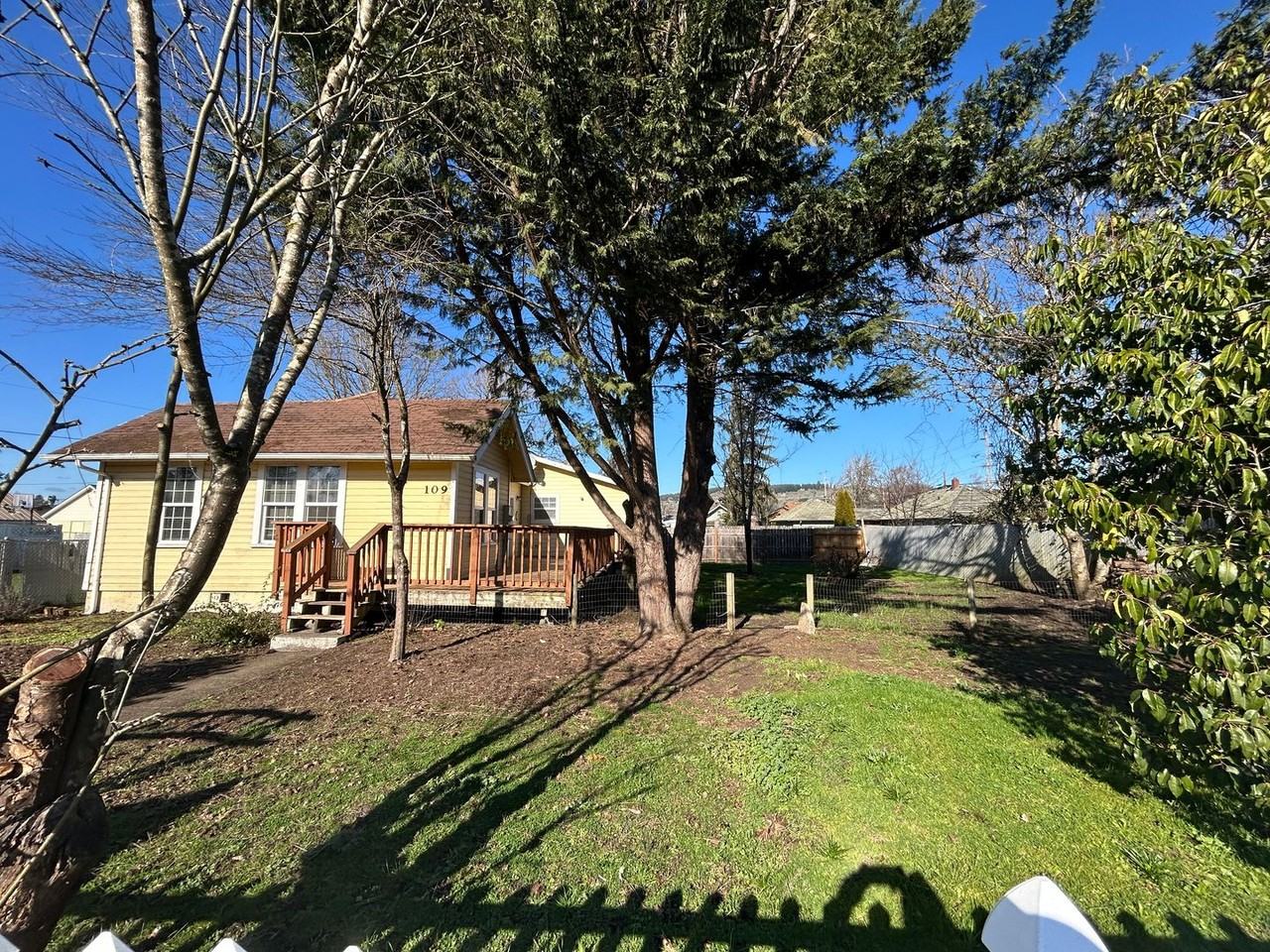 109 Sw Jefferson St - Photo 2 of 19