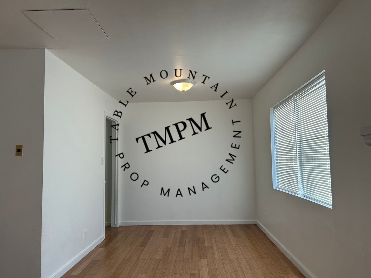 1295 Floral Ave - Photo 3 of 16