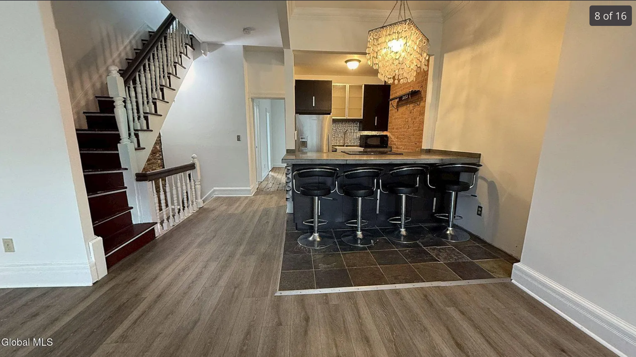 3 285.5 Hudson Avenue - #3 - Photo 2 of 17