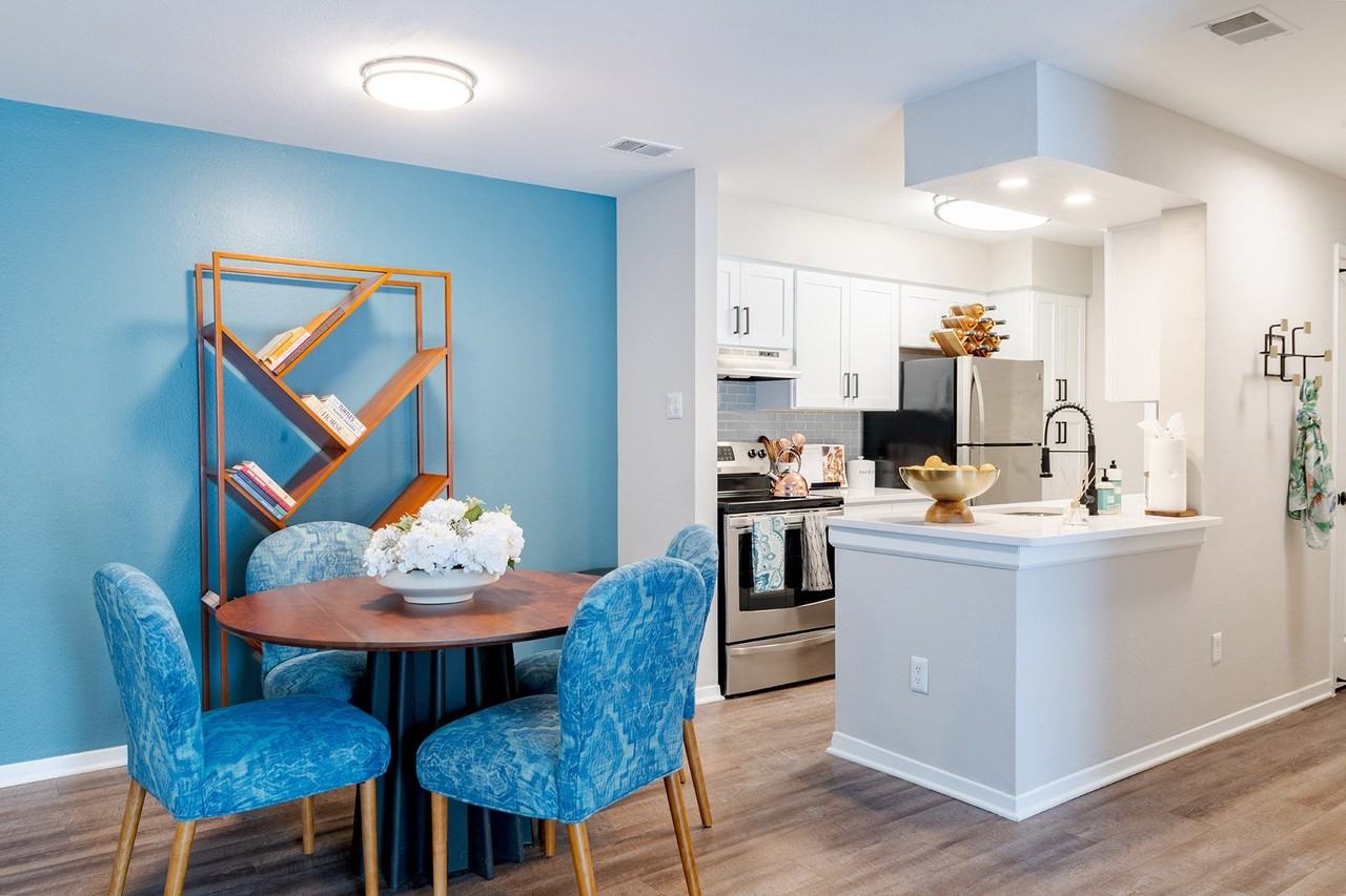 Saddle Ridge Apartments - Photo 2 of 16