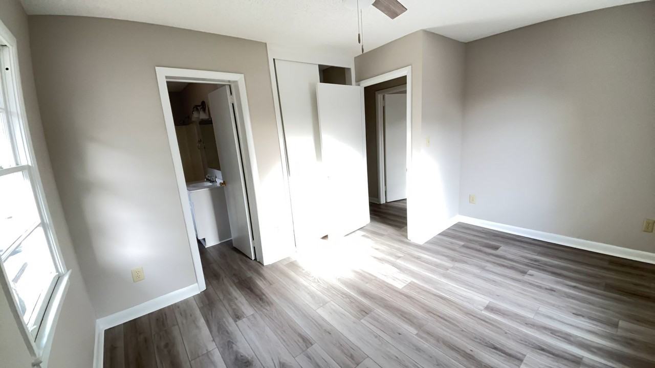 3927 Camellia Dr - Photo 3 of 13