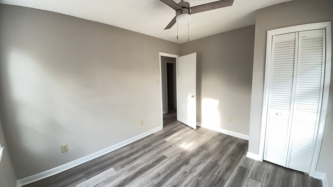 3927 Camellia Dr - Photo 5 of 13