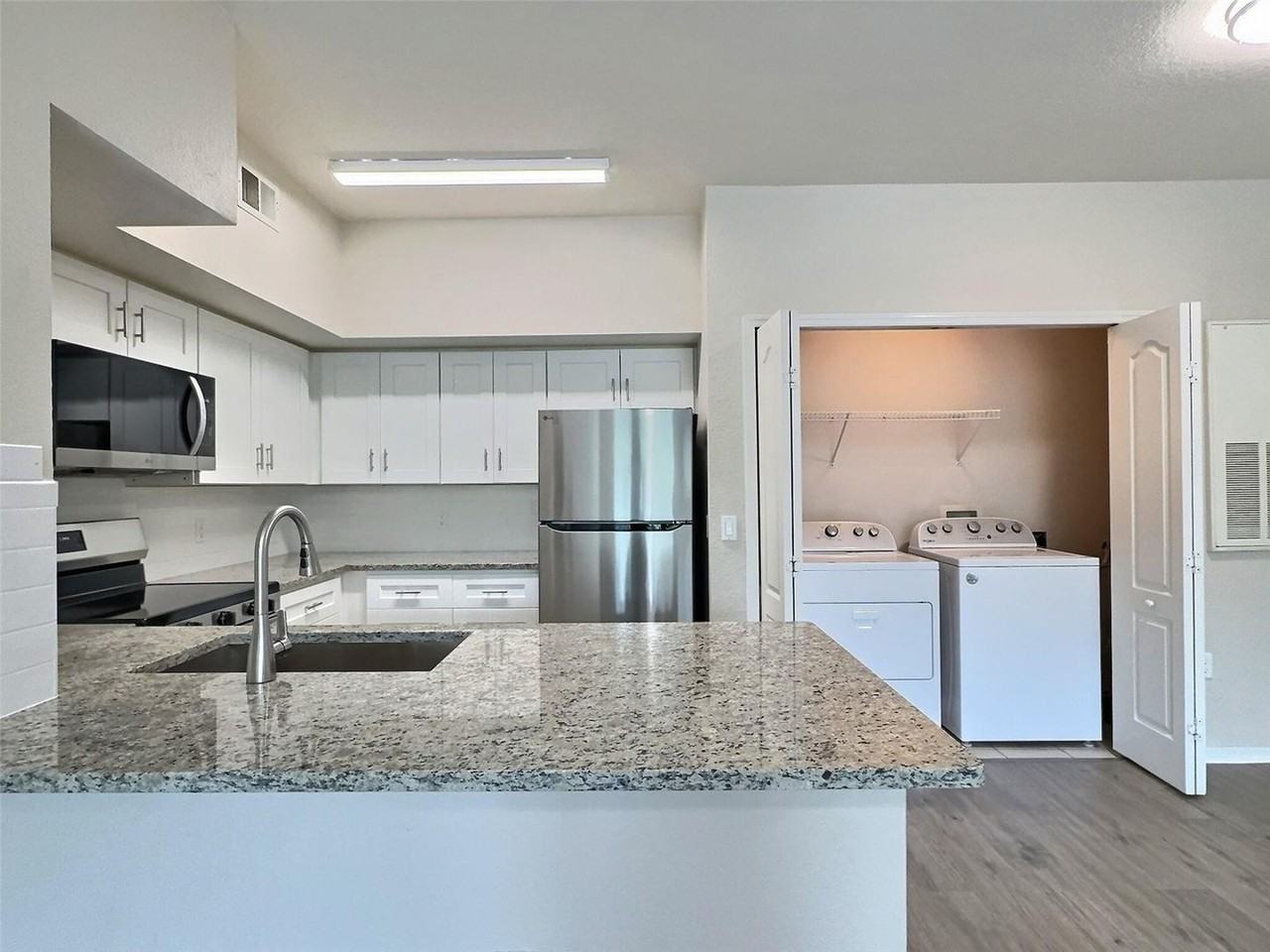 4142 Central Sarasota Pkwy - Photo 7 of 19