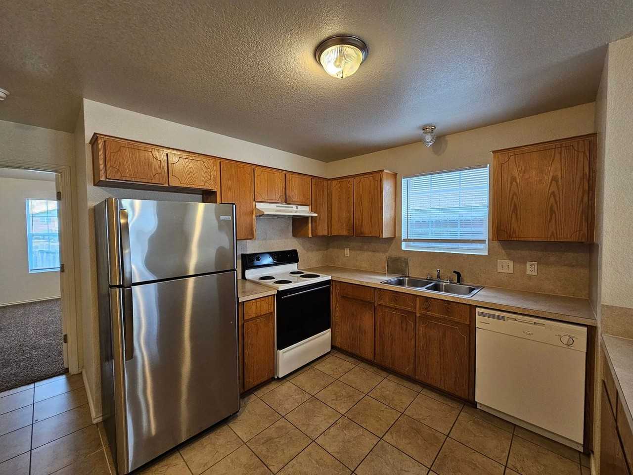 4005 Nadine Dr #D - Photo 5 of 14