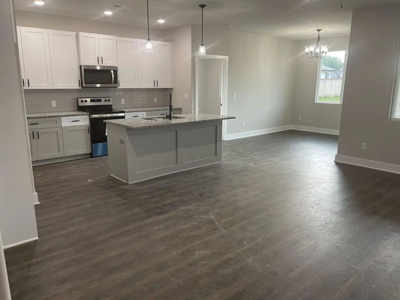 4414 S Mount Carmel Ave - Photo 2 of 13