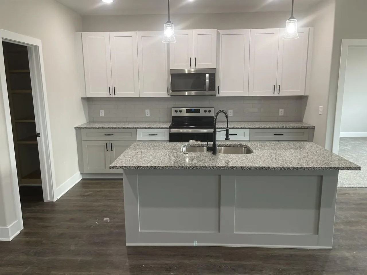 4414 S Mount Carmel Ave - Photo 3 of 13