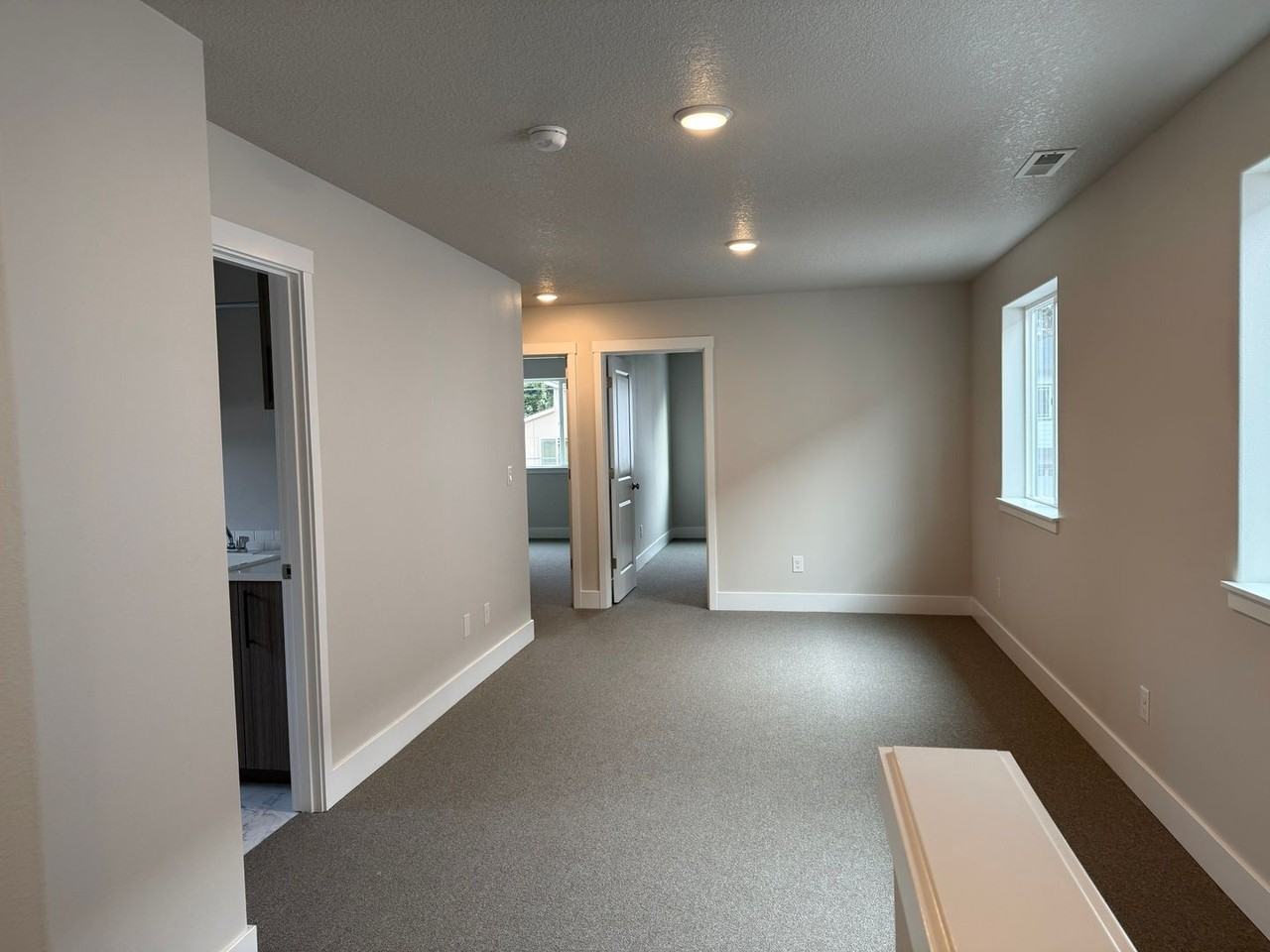 9804 Ne 29th Ave - Photo 6 of 14