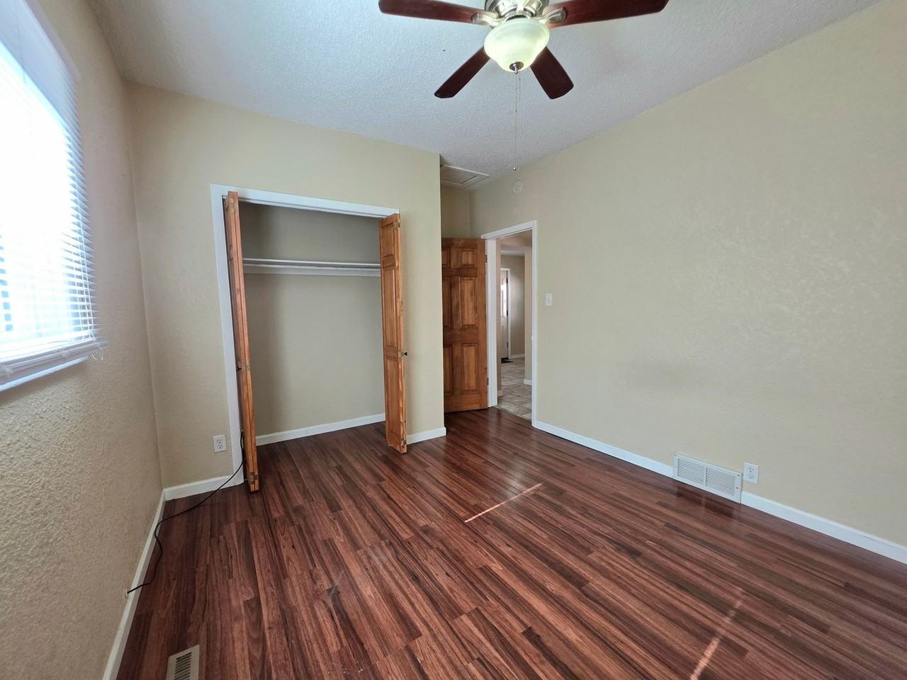 1411 E Orman Ave - Photo 6 of 12