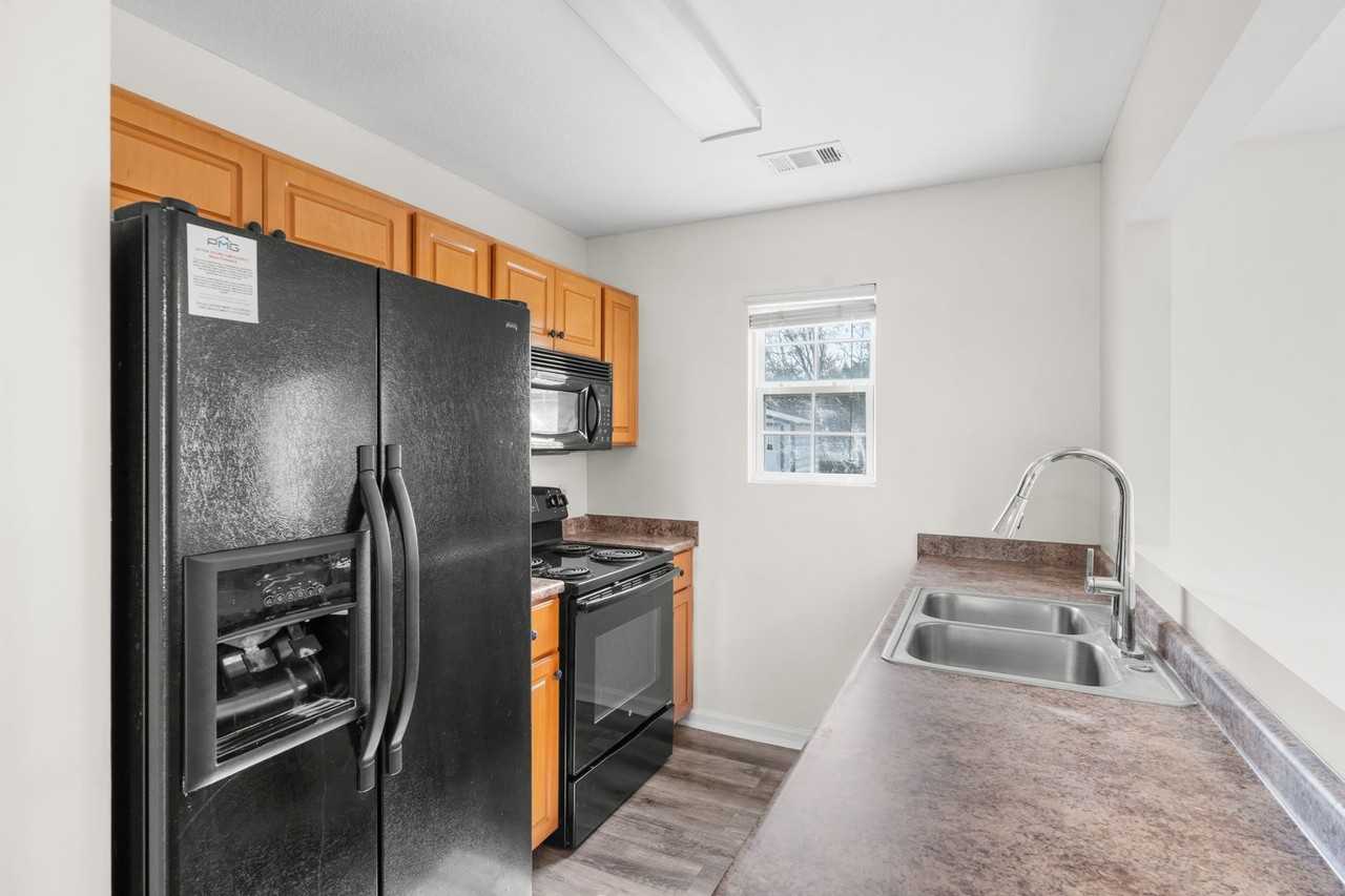 6438 Swallowtail Dr - Photo 3 of 20