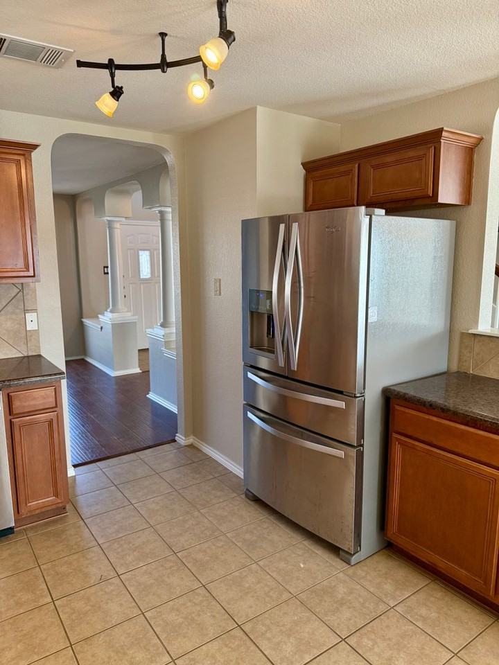 5704 Drystone Ln - Photo 4 of 22