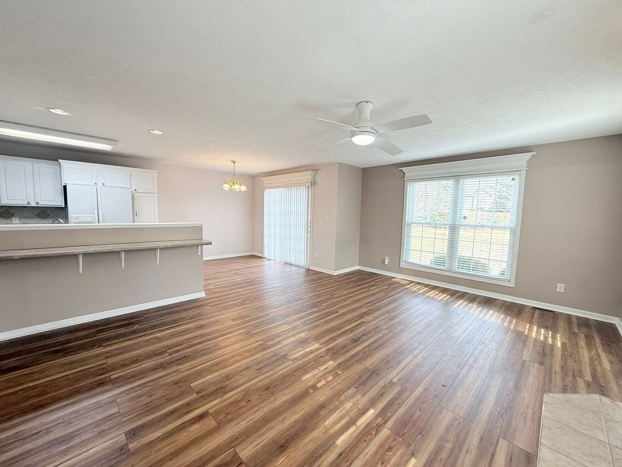 1220 Onyx Ln - Photo 5 of 24