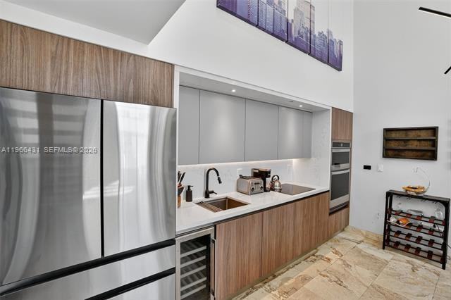 7744 Collins Ave #33141