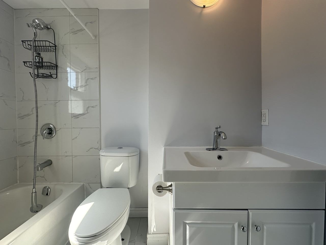 427 Adelaide Ave W #2 - Photo 3 of 13