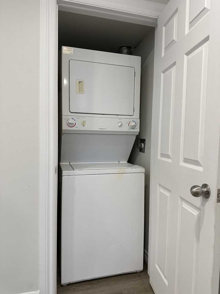 103 Ritson Rd S - Photo 3 of 10