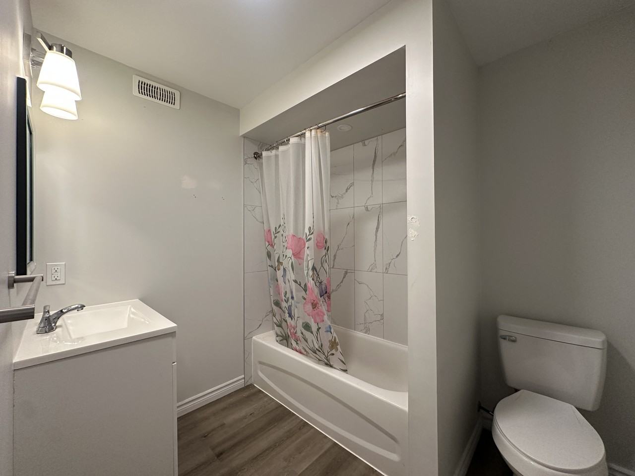 103 Ritson Rd S - Photo 4 of 10