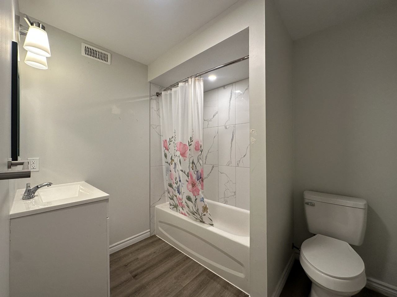 103 Ritson Rd S - Photo 5 of 10