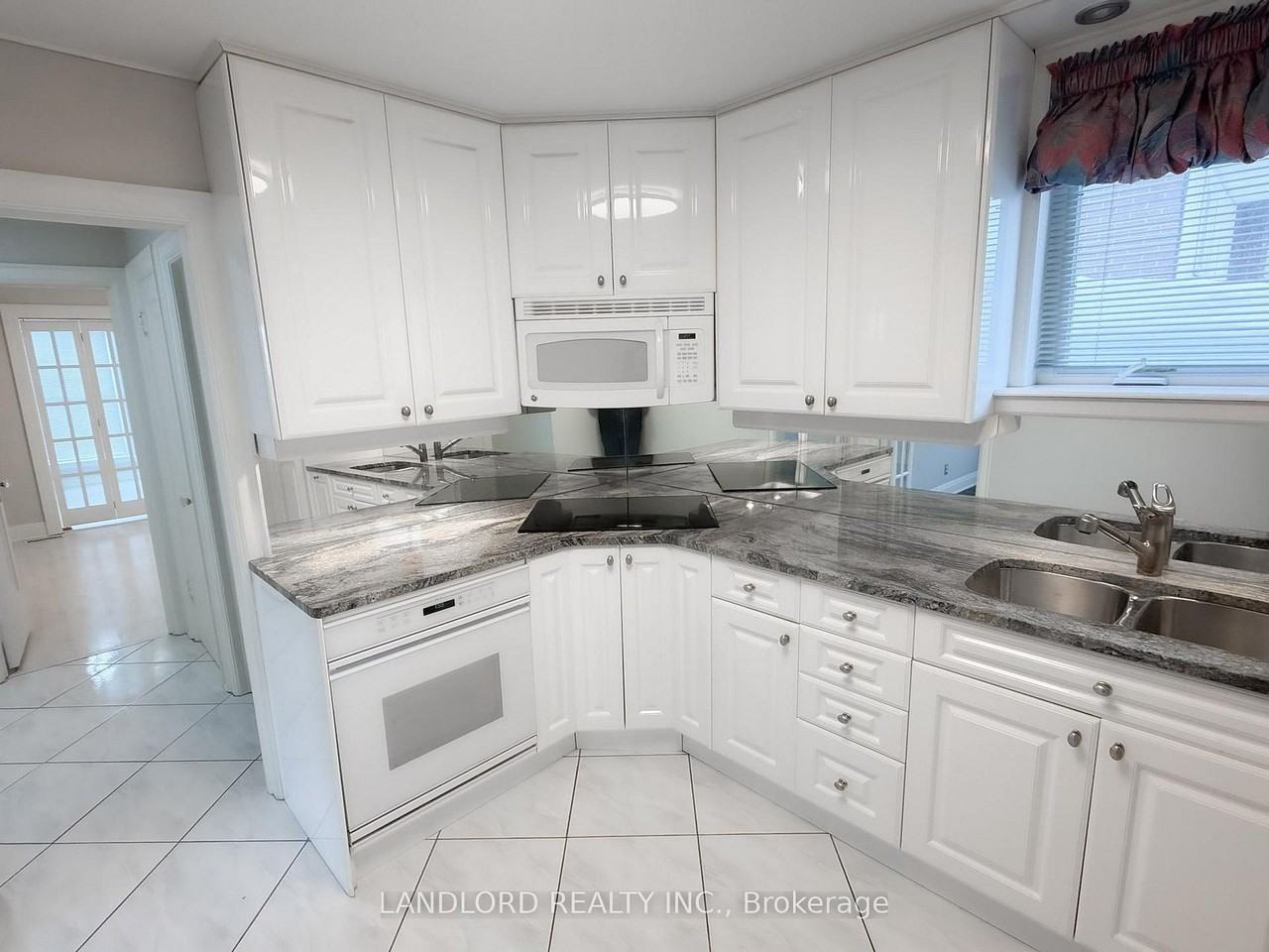 3 Davies Cres - Photo 3 of 28