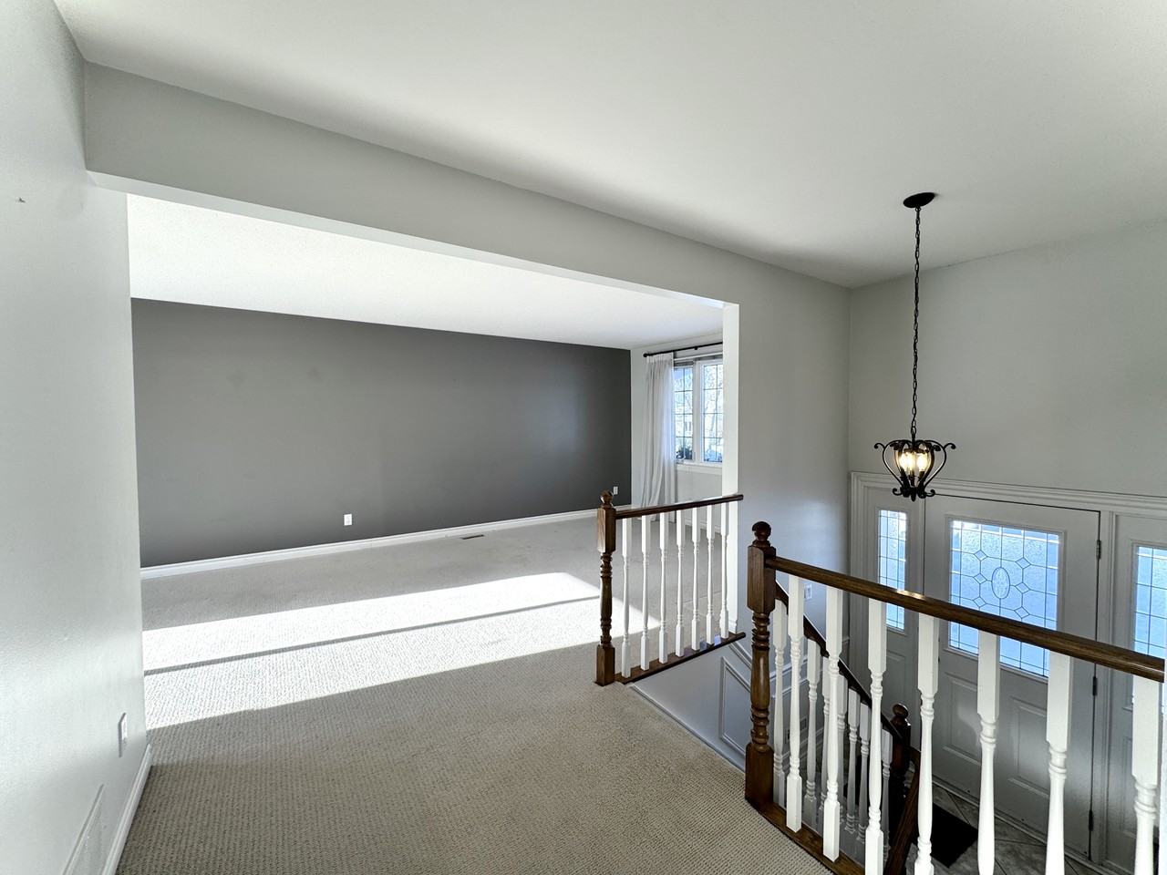 2294 Wyandotte Dr - Photo 4 of 26