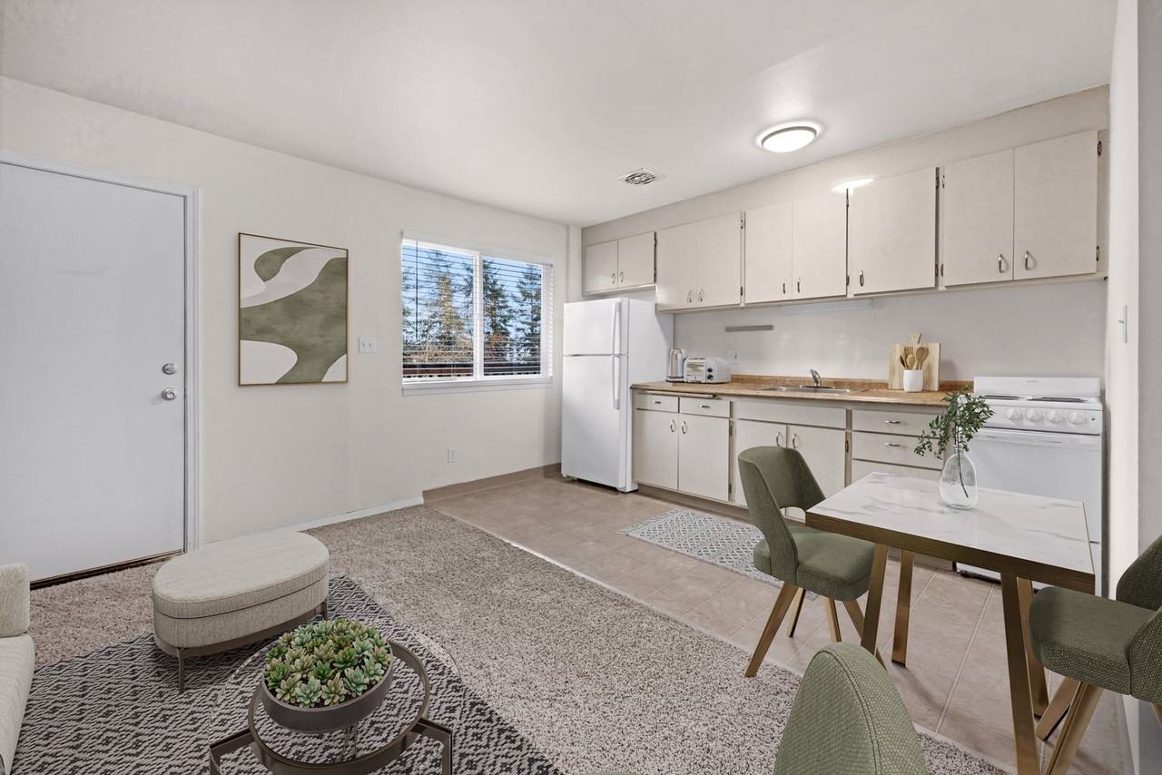 Pet-Friendly One- and Two-Bedroom Apartments in Edmonds - Photo 5 of 9