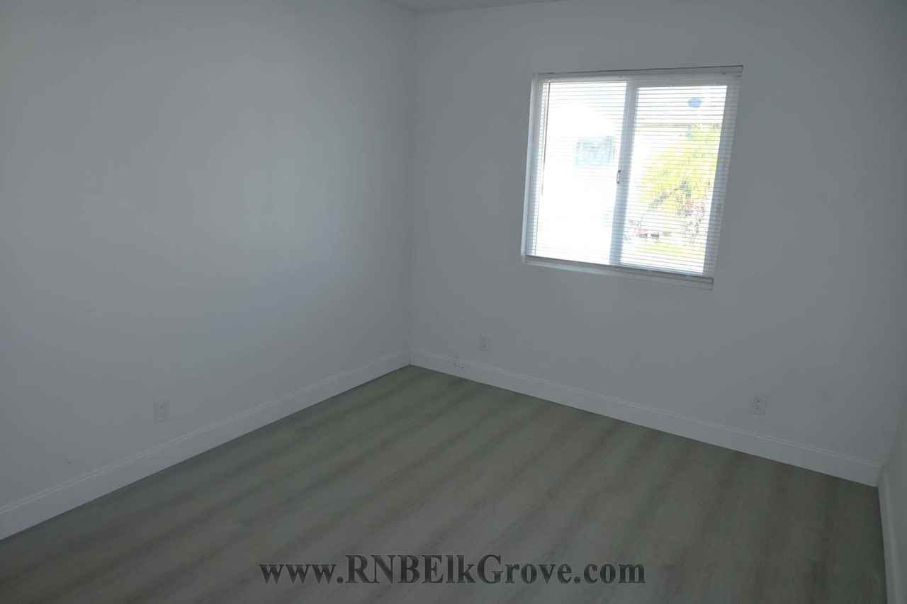 13342 E Church St - Photo 5 of 17