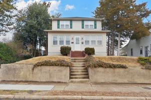 featured image of 107 E Kings Hwy