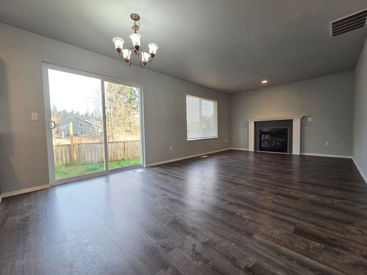 1425 186th Street Ct E - Photo 6 of 27