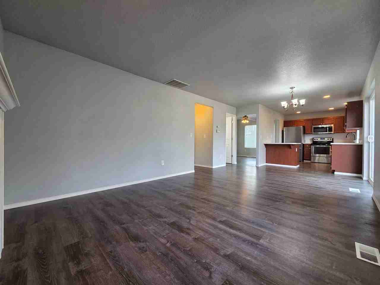 1425 186th Street Ct E - Photo 7 of 27