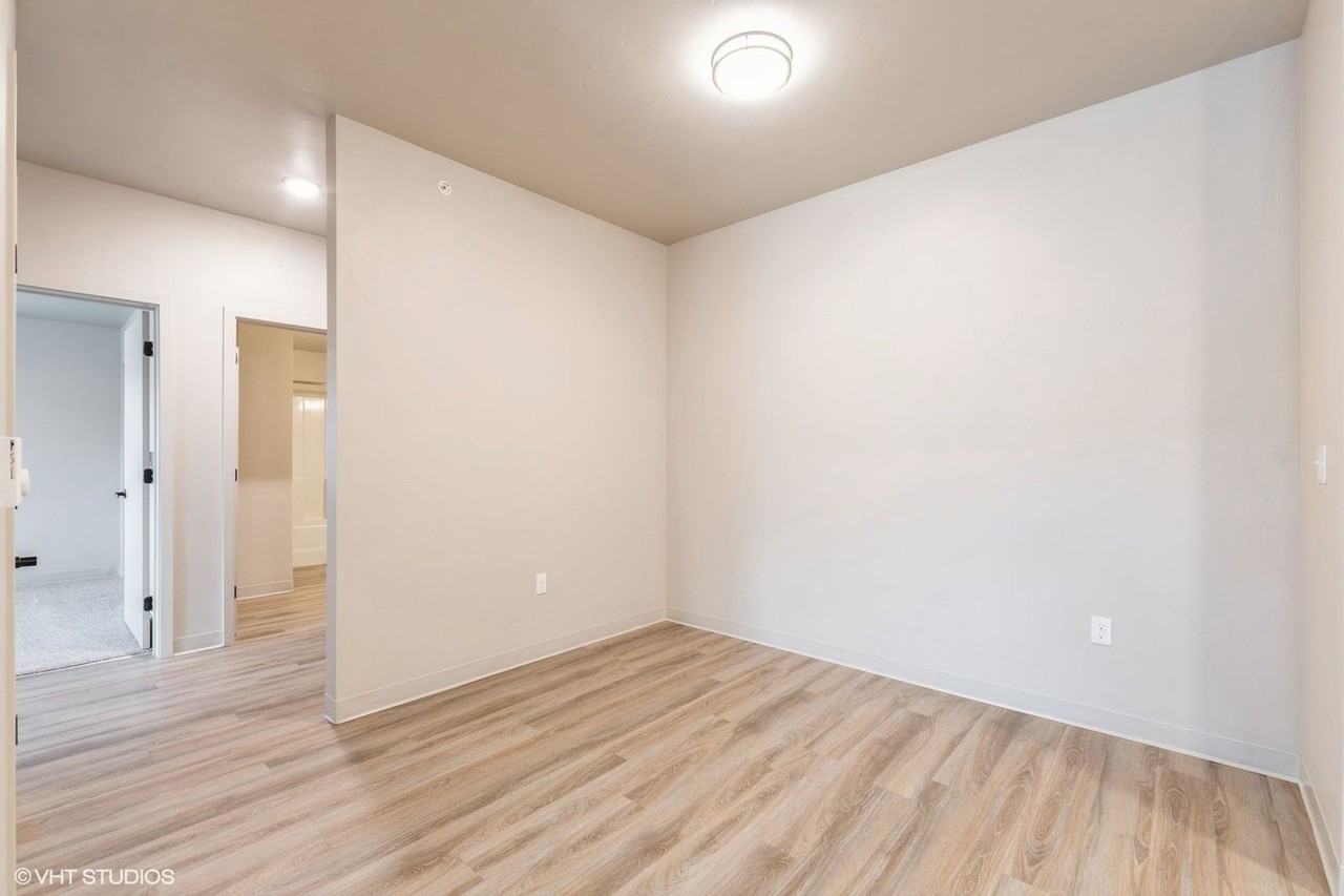 1950 Jefferson Blvd #307 - Photo 6 of 15